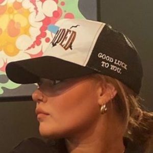 Meet your Posher, Madeline